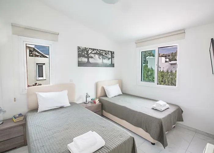 Konnos Hight Villa *